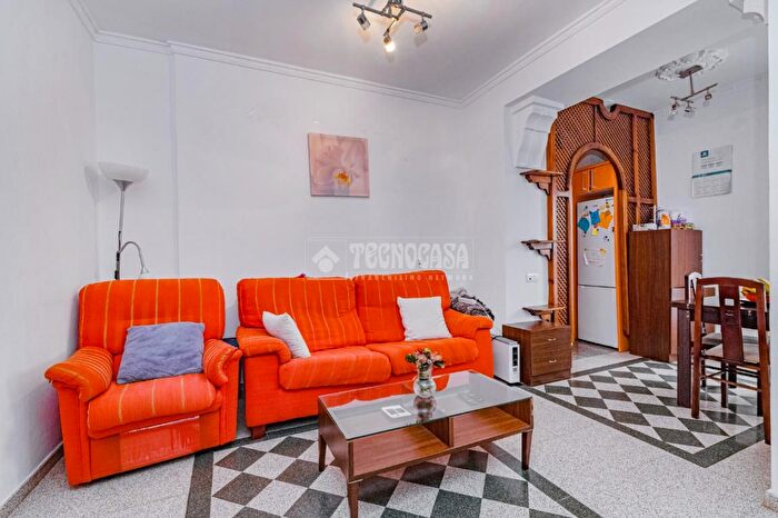 Casas en venta y pisos alquiler - 1