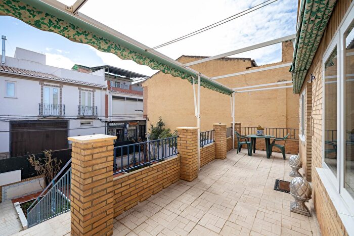 Casas en venta y pisos alquiler - 2
