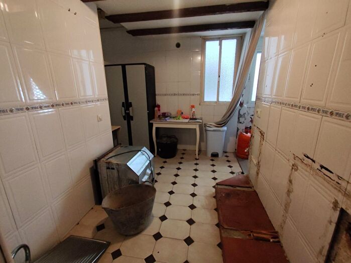 Casas en venta y pisos alquiler - 2