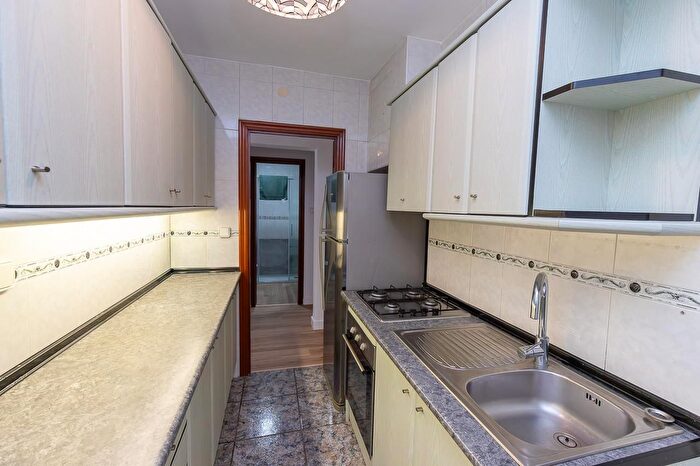 Casas en venta y pisos alquiler - 2