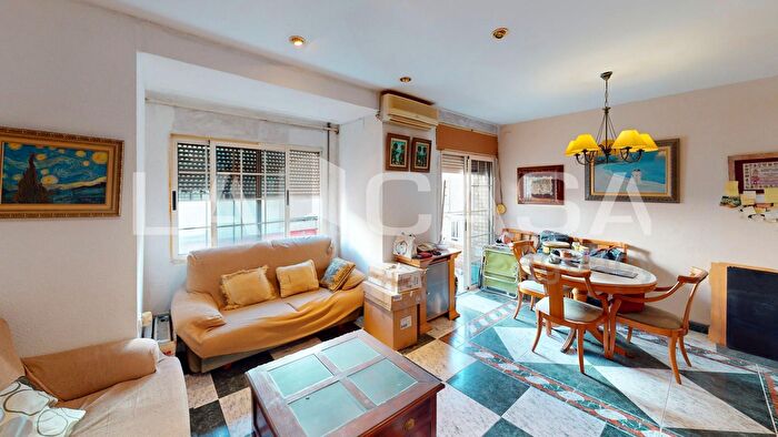 Casas en venta y pisos alquiler - 1