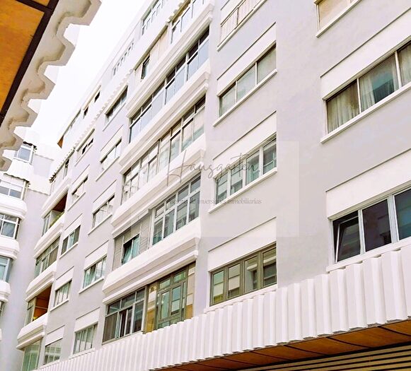 Piso en venta en Centro, Arenales Lugo Avda Marítima de 4 habitaciones
