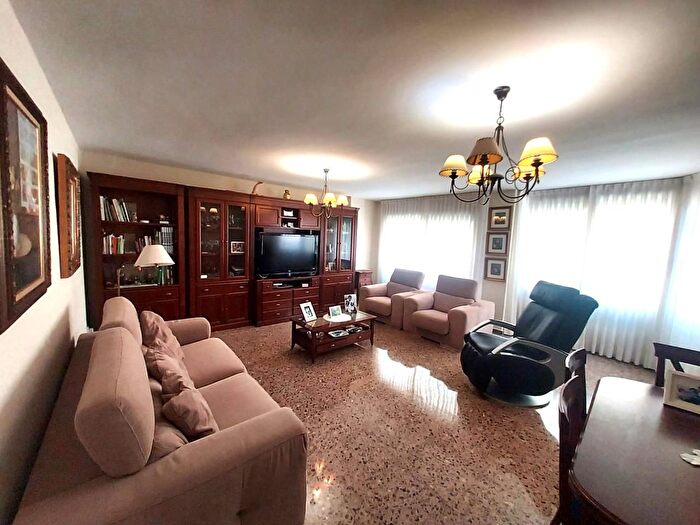 Piso en venta en Centro, Ensanche Diputación de 4 habitaciones