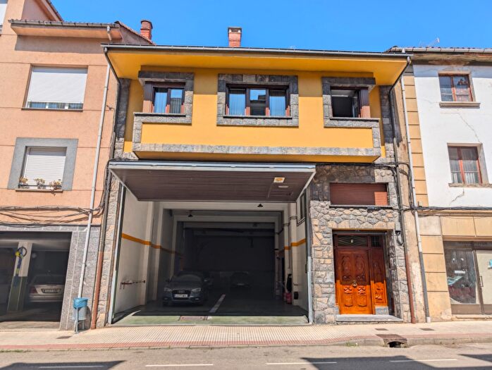 Casas en venta y pisos alquiler - 1