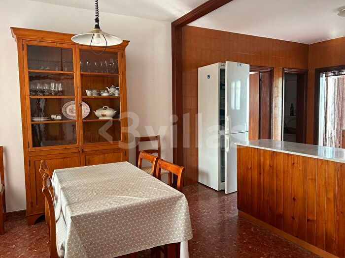 Casas en venta y pisos alquiler - 3