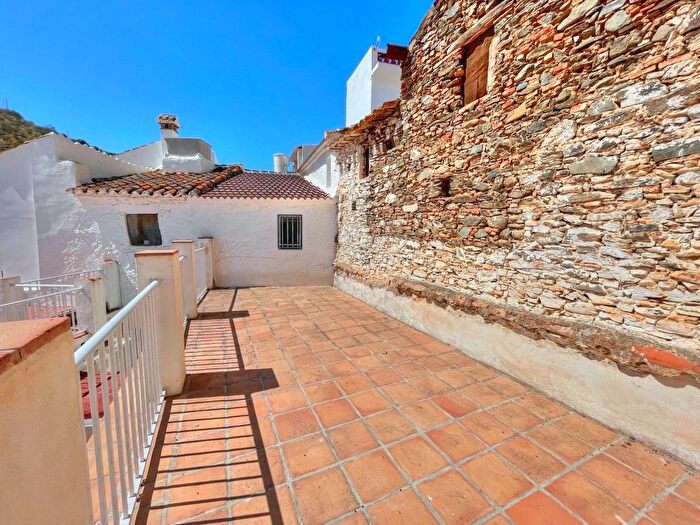 Casa en venta en Almáchar, Málaga de 4 habitaciones