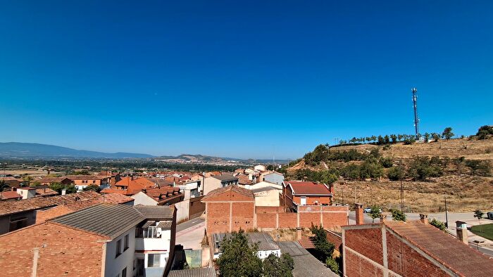 Casas en venta y pisos alquiler - 2