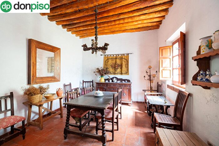 Casas en venta y pisos alquiler - 1