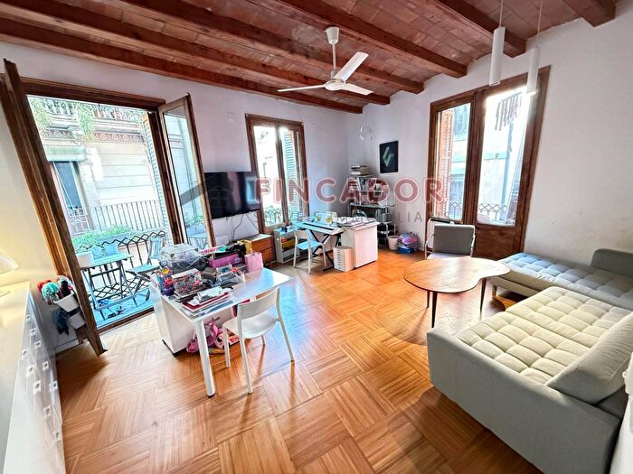 Casas en venta y pisos alquiler - 1