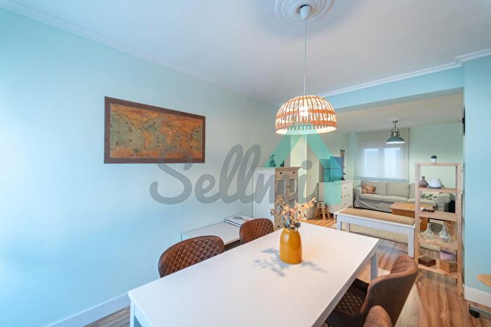 Casas en venta y pisos alquiler - 3