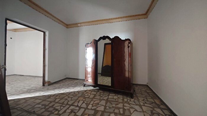 Casa en venta en Don Benito, Badajoz de 5 habitaciones