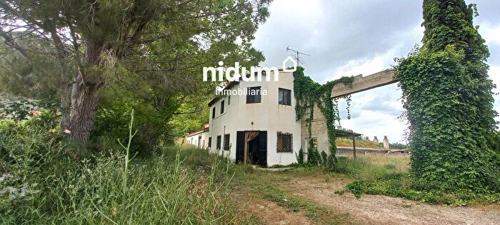 Casas en venta y pisos alquiler - 1