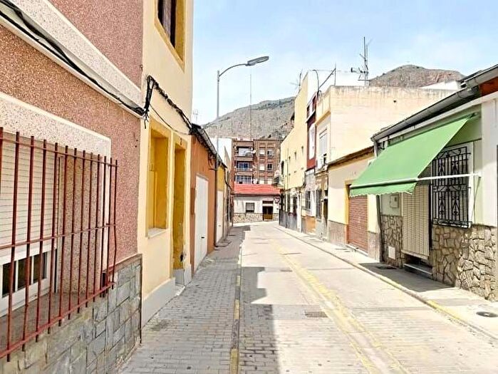 Casas en venta y pisos alquiler - 1