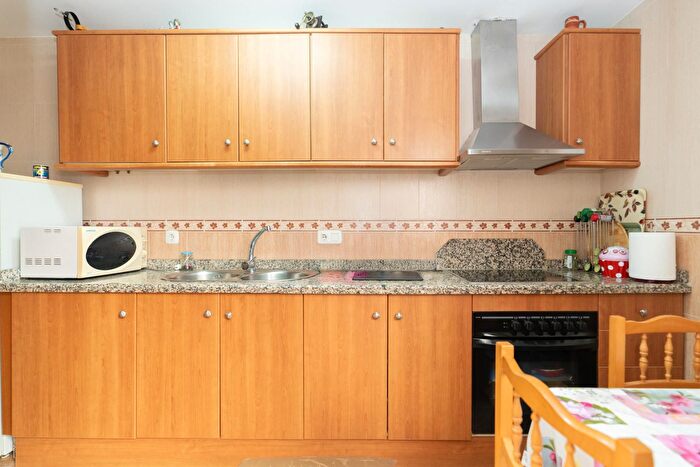 Casas en venta y pisos alquiler - 2
