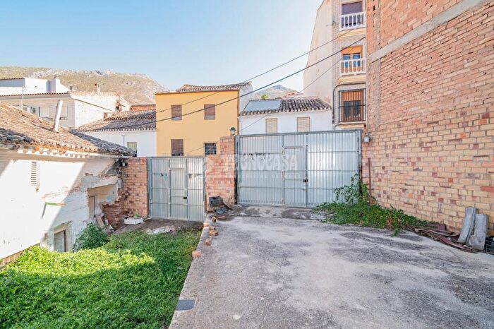 Casas en venta y pisos alquiler - 1