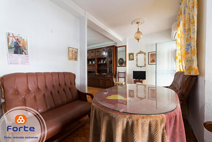 Casas en venta y pisos alquiler - 2