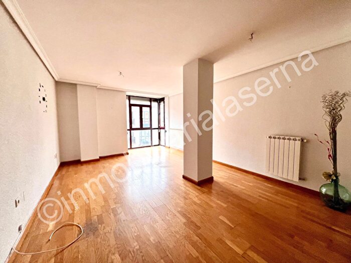 Casas en venta y pisos alquiler - 1