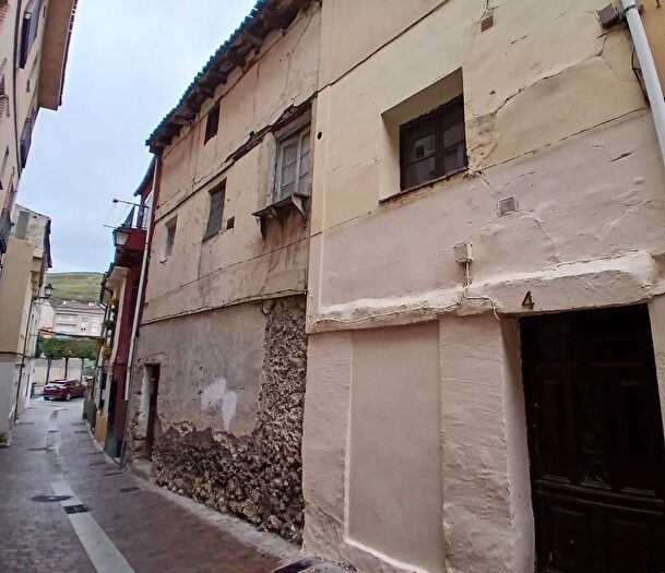 Casa en venta en Cuéllar, Segovia de 2 habitaciones