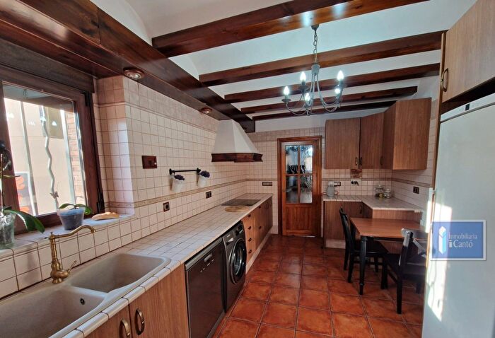 Casas en venta y pisos alquiler - 2
