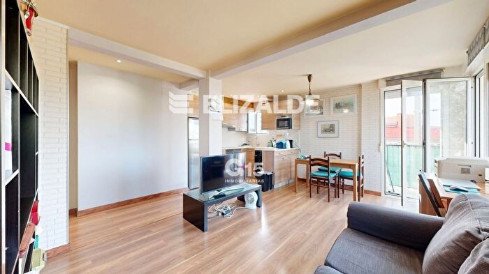 Casas en venta y pisos alquiler - 3