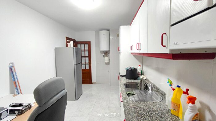 Casas en venta y pisos alquiler - 2