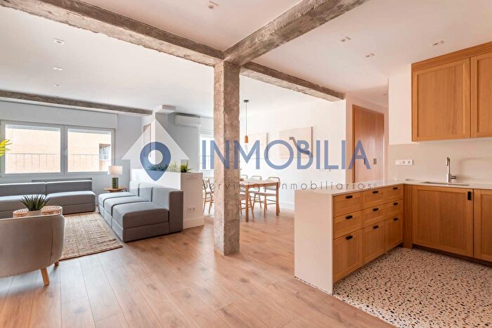 Casas en venta y pisos alquiler - 1