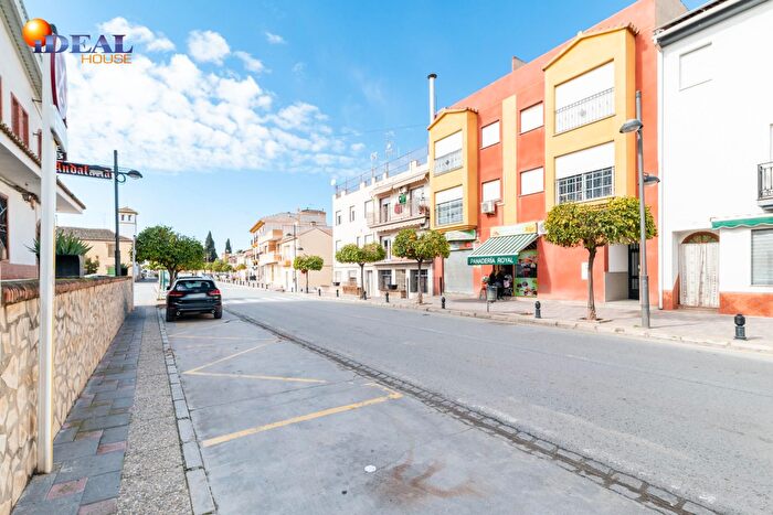 Casas en venta y pisos alquiler - 1