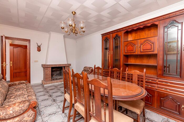 Casa en venta en Ogíjares, Granada de 4 habitaciones