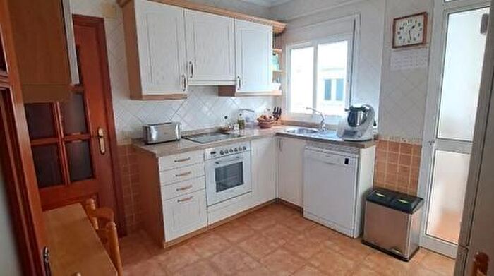 Casas en venta y pisos alquiler - 2