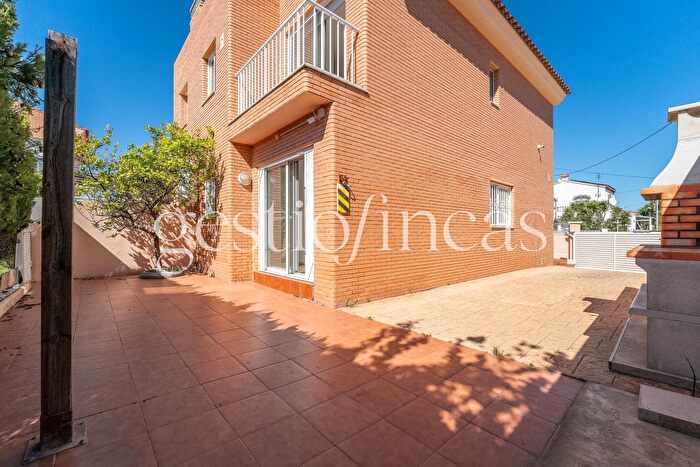 Casa en venta en Miami Platja, Centre de 4 habitaciones