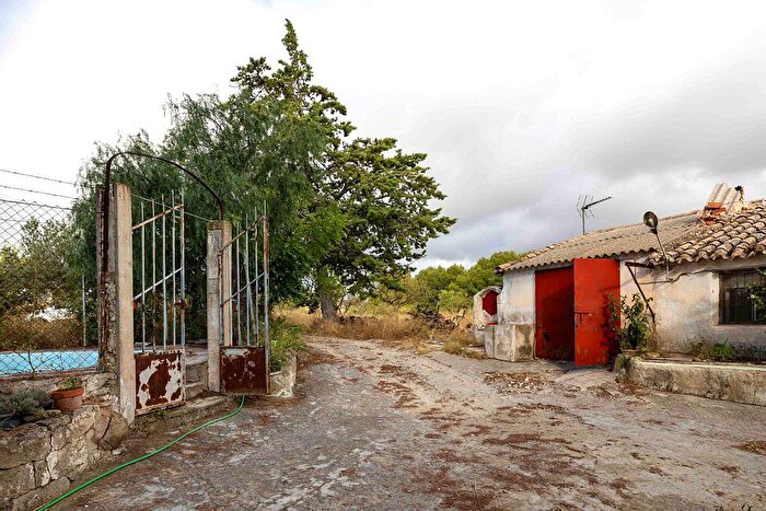 Casas en venta y pisos alquiler - 1