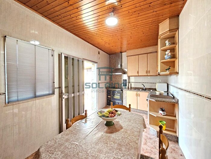 Casas en venta y pisos alquiler - 3