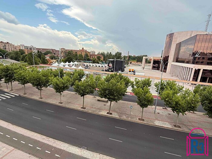 Casas en venta y pisos alquiler - 2