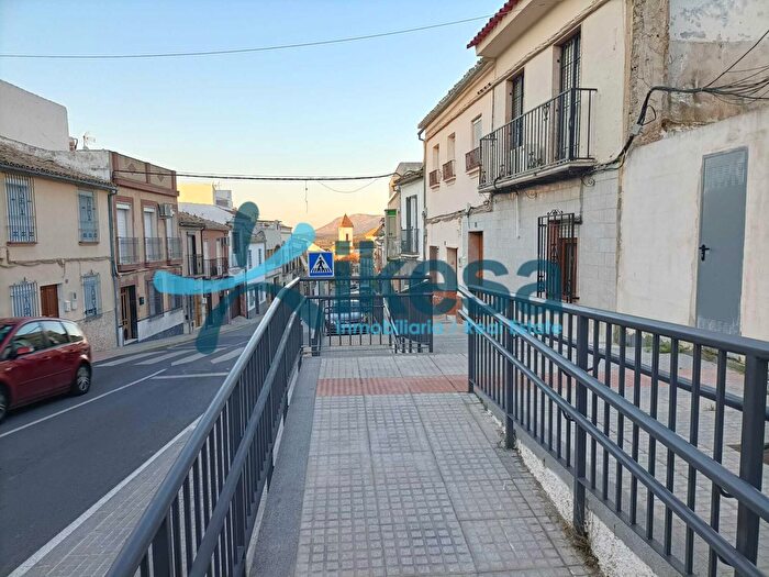 Casas en venta y pisos alquiler - 2