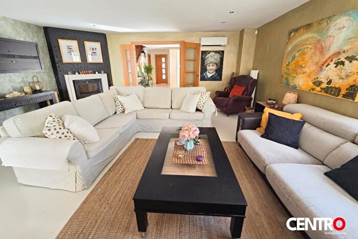 Casa en venta en Motril ciudad, Motril de 4 habitaciones