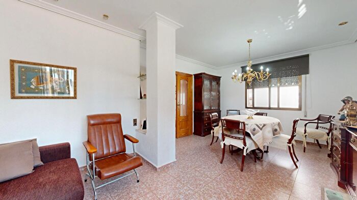 Casas en venta y pisos alquiler - 3