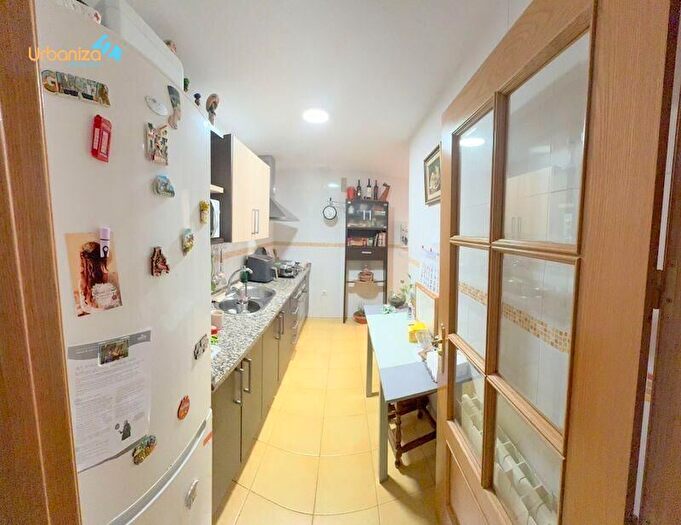 Casas en venta y pisos alquiler - 3