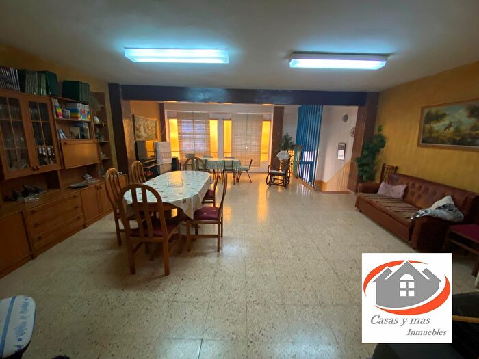 Casas en venta y pisos alquiler - 2