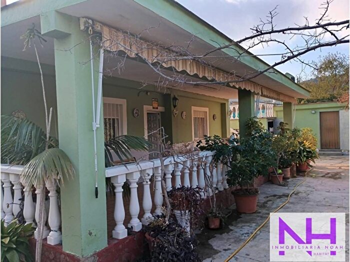 Casas en venta y pisos alquiler - 1