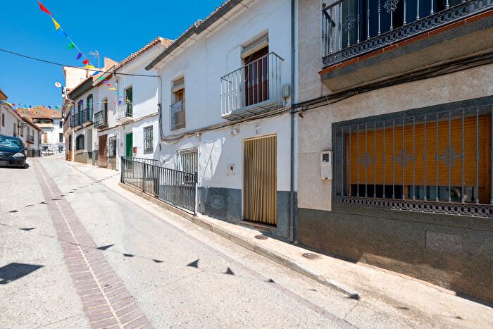 Casa en venta en Lecrín, Granada de 4 habitaciones