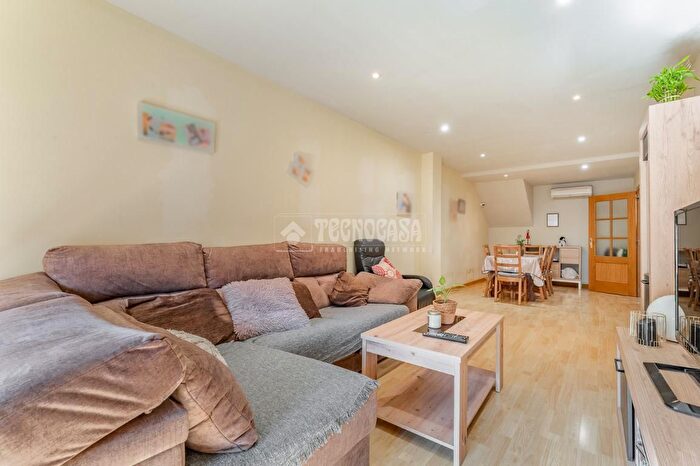 Casas en venta y pisos alquiler - 3