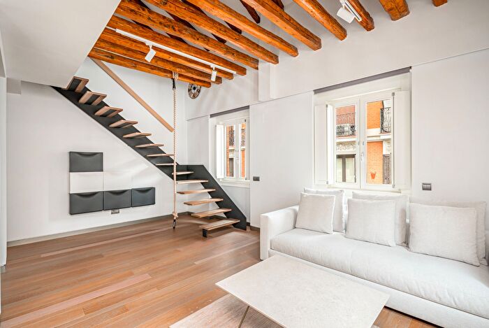 Casas en venta y pisos alquiler - 1