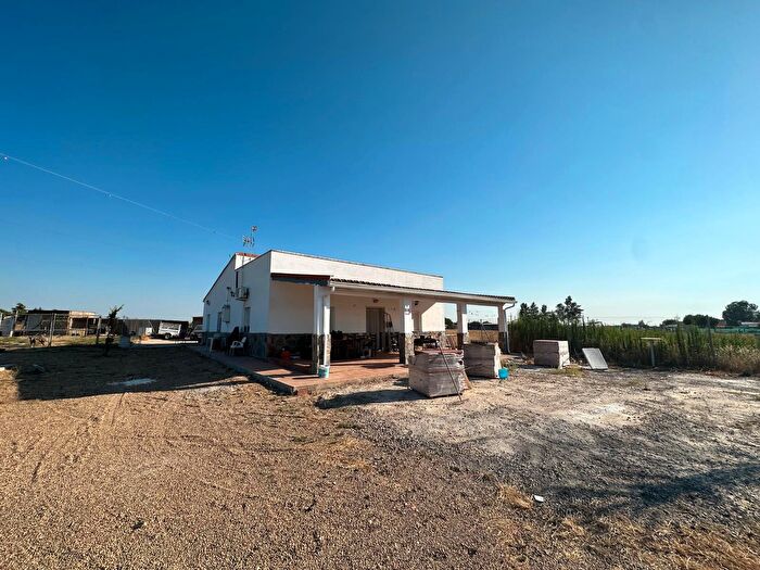 Casa en venta en Don Benito, Badajoz de 4 habitaciones