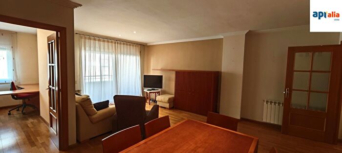 Casas en venta y pisos alquiler - 3