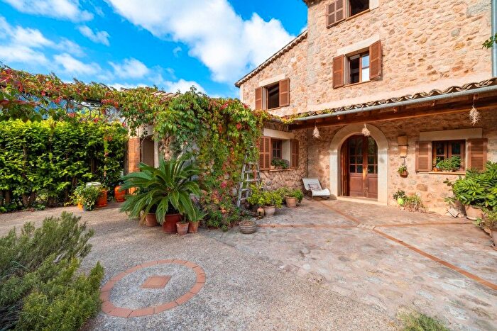 Casas en venta y pisos alquiler - 1