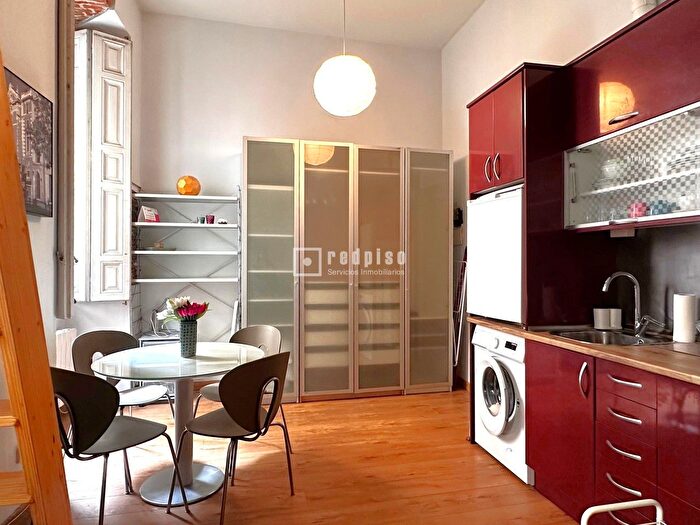 Casas en venta y pisos alquiler - 3
