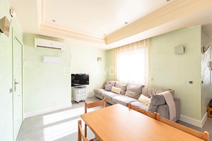 Casas en venta y pisos alquiler - 1