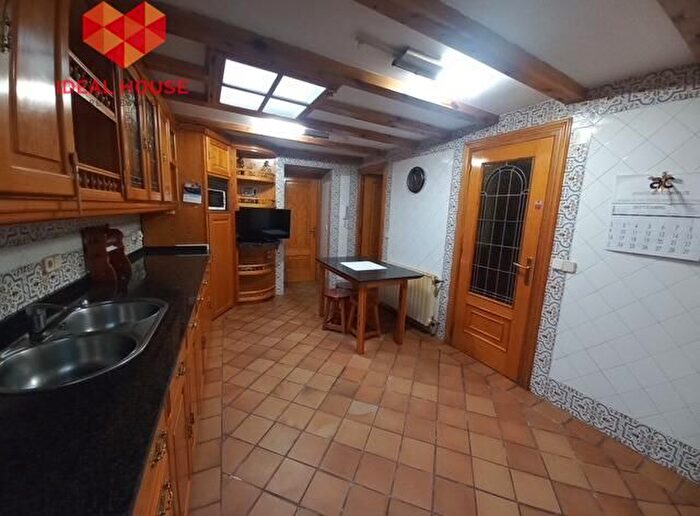 Casas en venta y pisos alquiler - 2