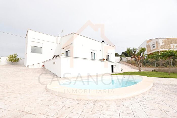 Casa en venta en Gavarda, Valencia de 4 habitaciones