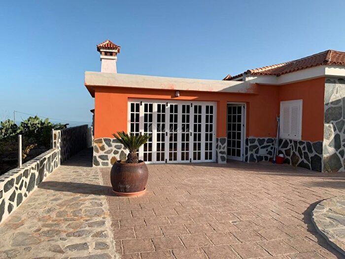 Casa en venta en Tamaide El Roque, San Miguel de Abona de 7 habitaciones